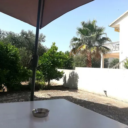 Laura Stari Grad (Hvar)